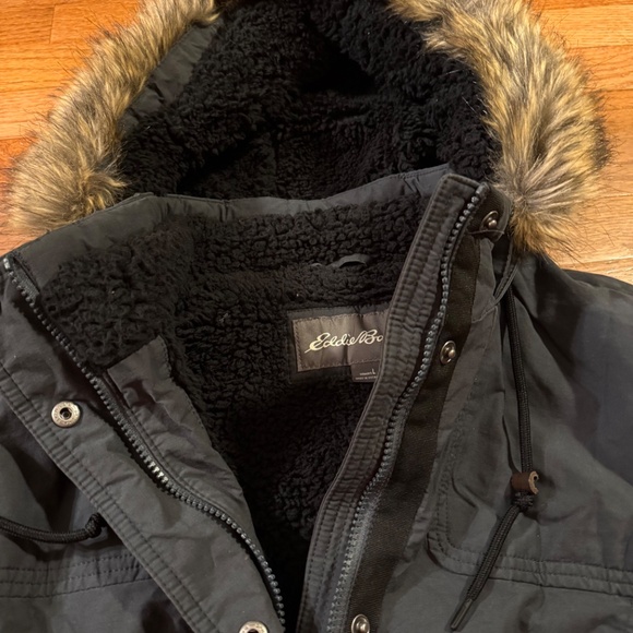 Eddie Bauer womens winter coat - Picture 3 of 6